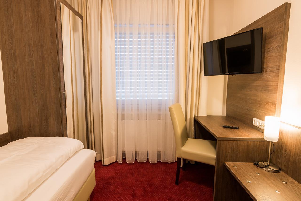 Hotel Restaurant Jaegerhof Керпен Екстериор снимка